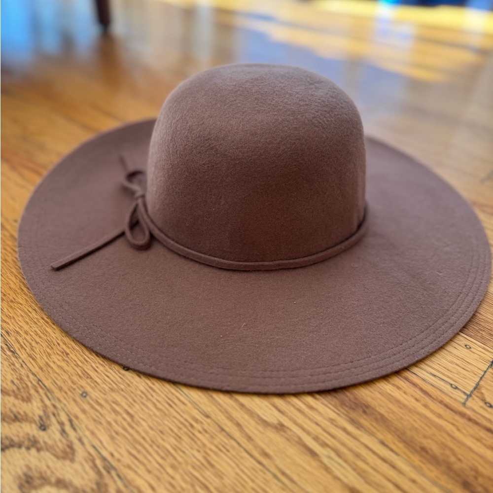 Elegant Brown Wide-Brim Hat